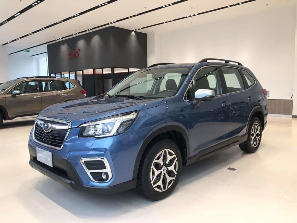 Giá lăn bánh Subaru Forester 2020
